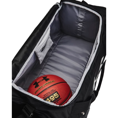 UA Undeniable 5.0 Large duffel — interior compartment view